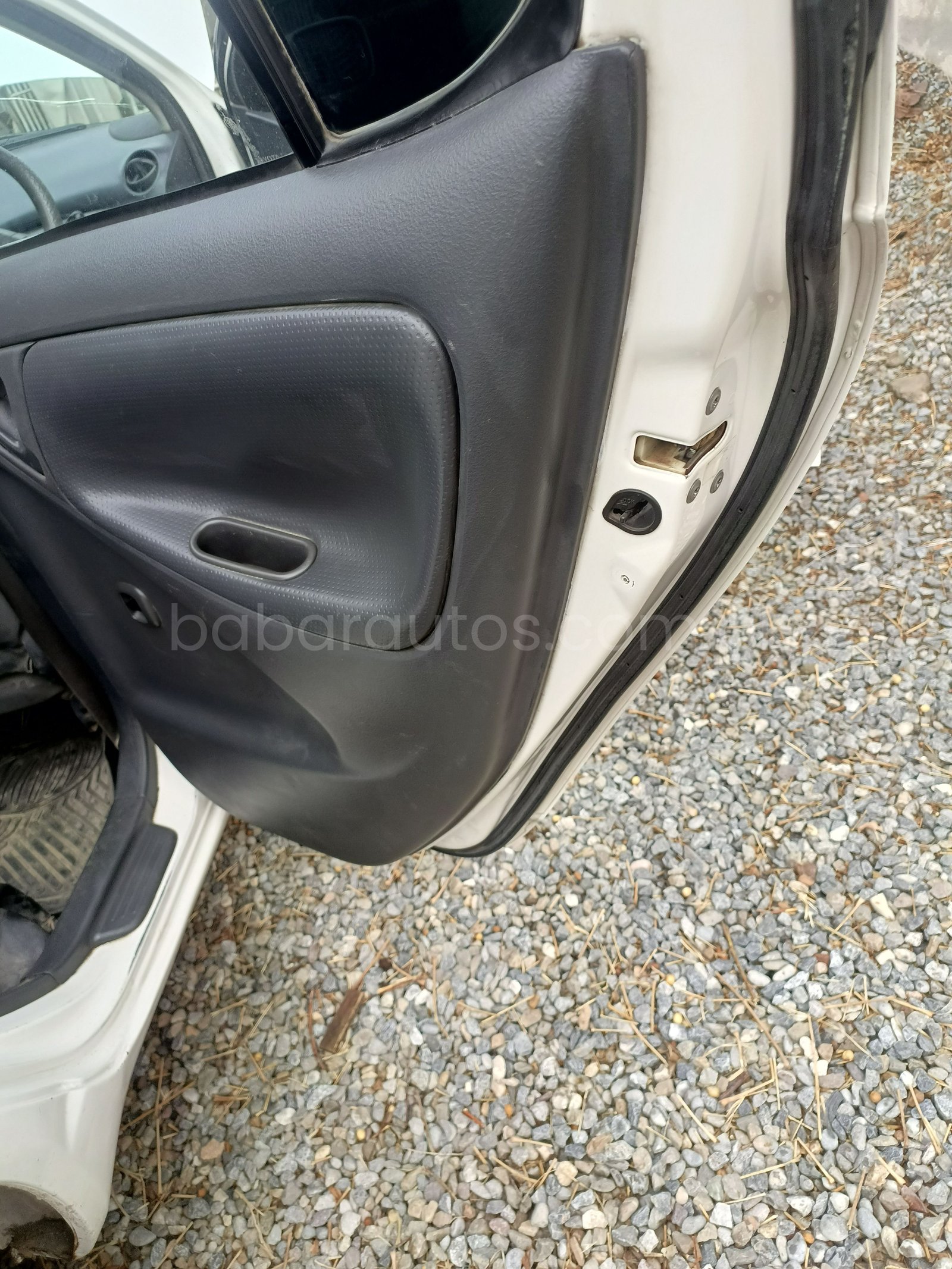 Vitz 2002