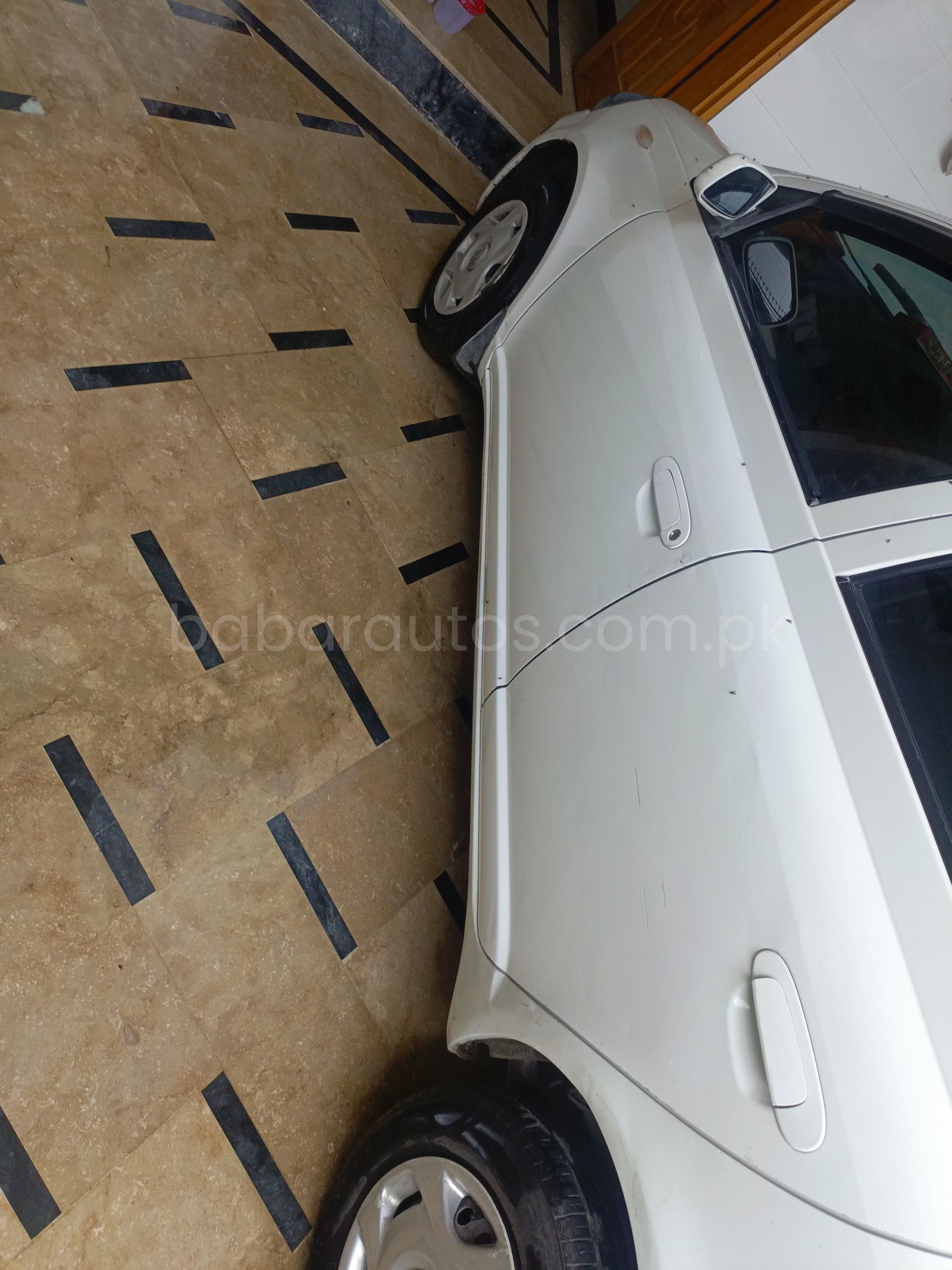 Vitz 2002